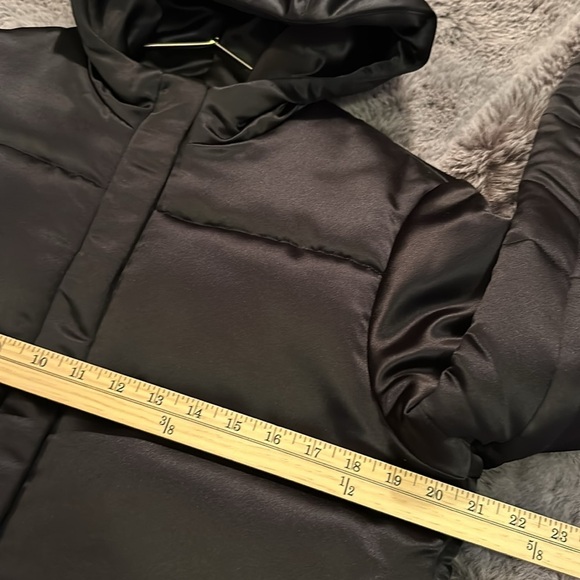 Lauren Ralph Lauren Black cropped hood Size Soft Satin Puffer Jacket size M - Picture 8 of 14